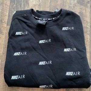 Cropped Nike sweater